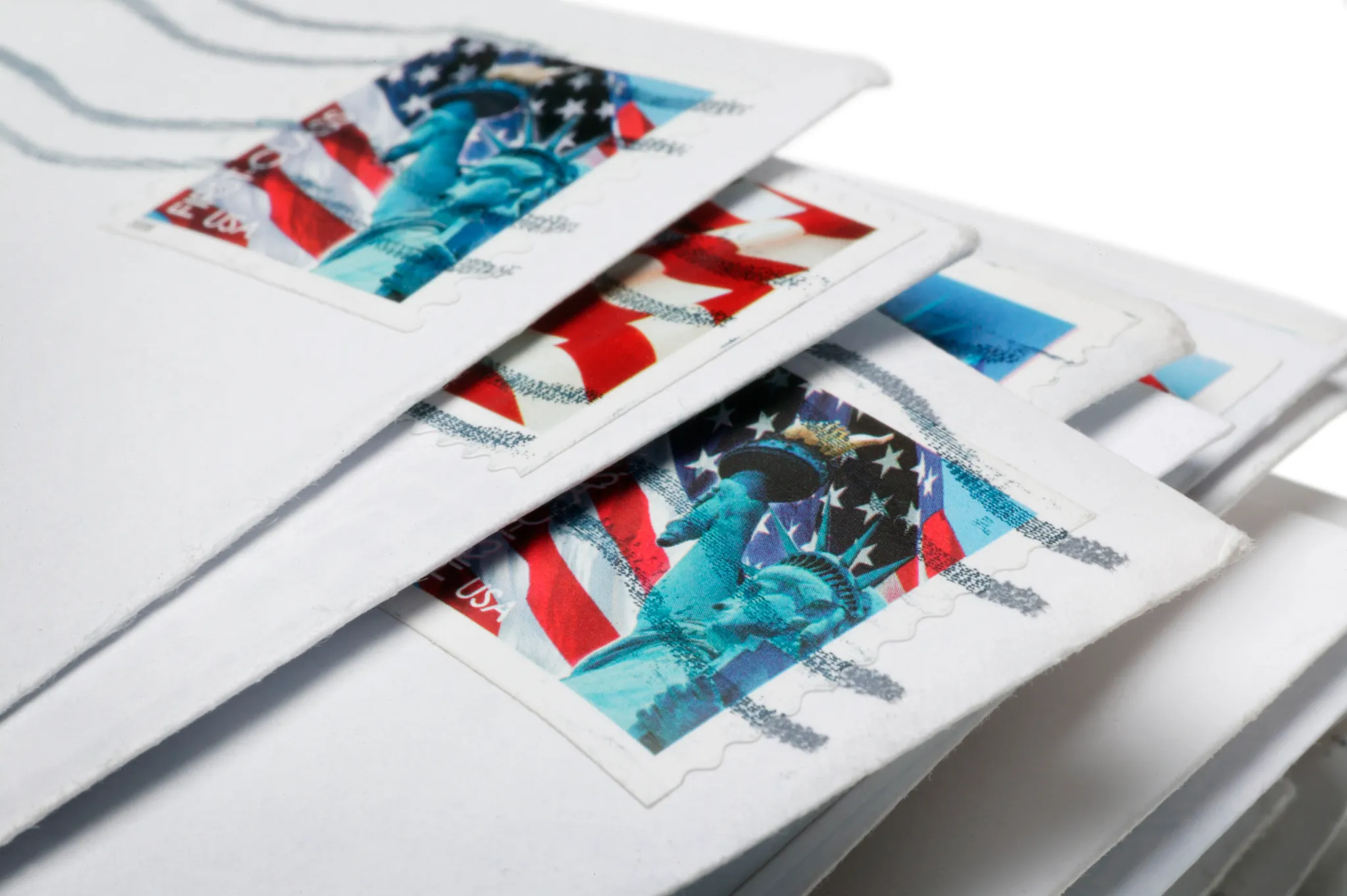 Sending Letters to Incarcerated People Is Too Hard. This App Makes It Easy